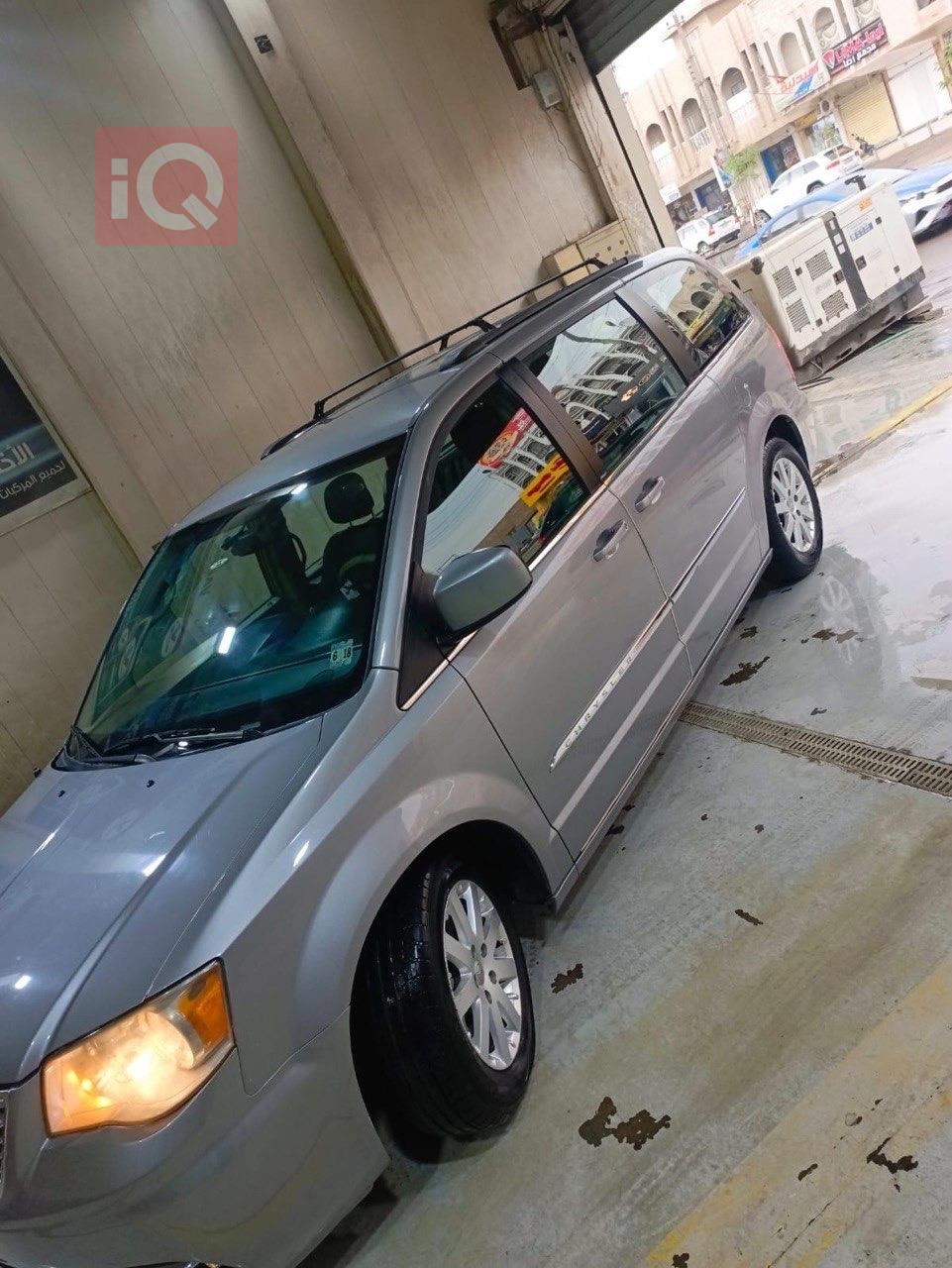 Chrysler Town and Country